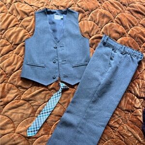 Wonder Nation Gray Suit Vest and Pants with Tie